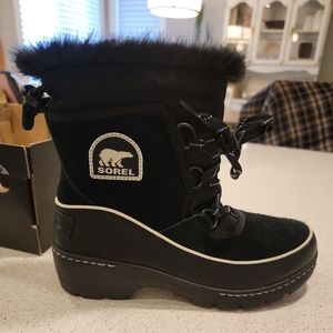 *SOLD*Sorel Tivoli III boots size 6.5